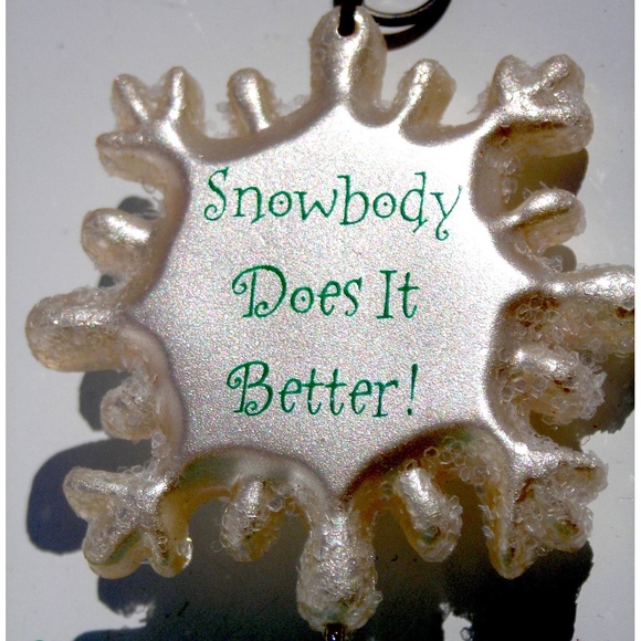 🦋 Hallmark Christmas Ornament Snowbody Does It Better! Snowman’s Land QP1119 - Picture 4 of 7